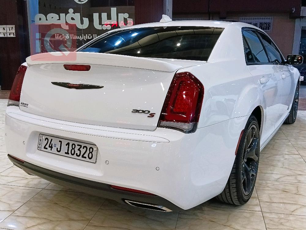 کرایسلەر 300